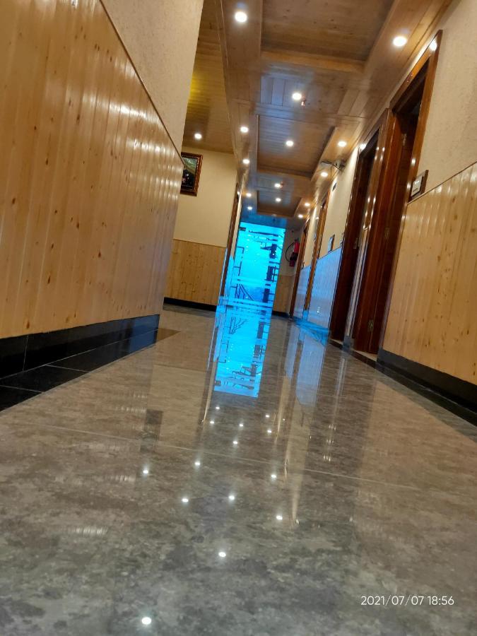 Suryansh Regency Manali Centrally Heated Air Cooled With Private Balconies Manāli Exterior foto